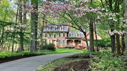 Huge driveway with woodland leading up to the Edmonds family home near Baltimore in the USA