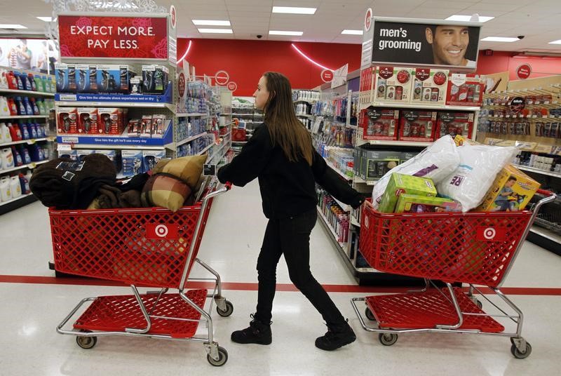 U.S. personal spending declines in December