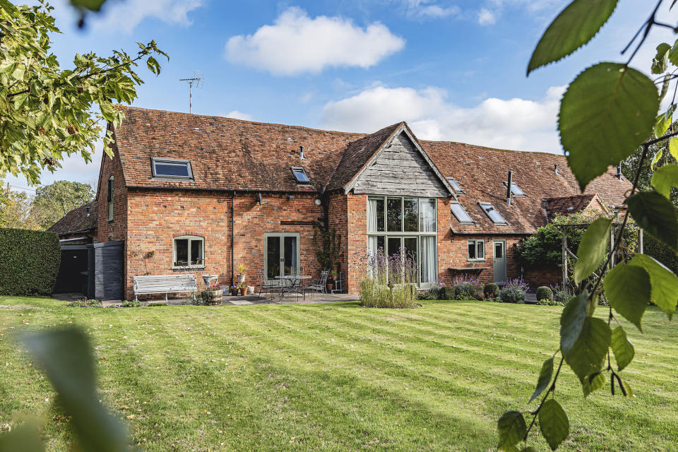  A romantic converted barn in Warwickshire.