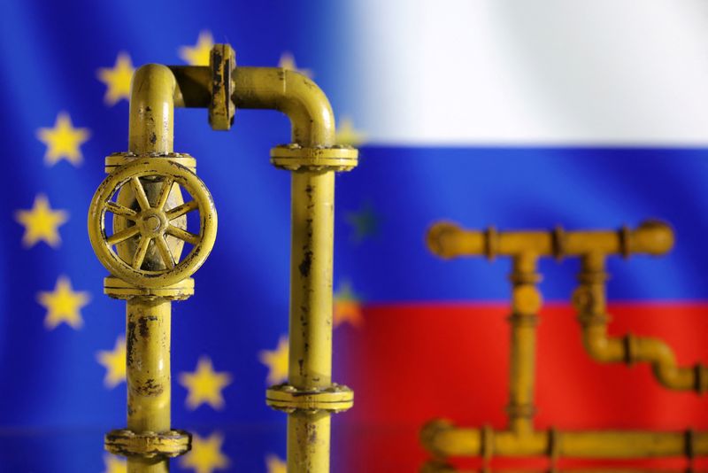 EU struggles to agree Russian oil product price cap, seeks Friday deal