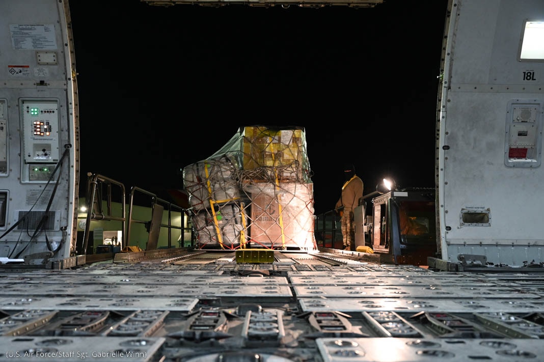 Supplies being offloaded from military airplane (U.S. Air Force/Staff Sergeant Gabrielle Winn)