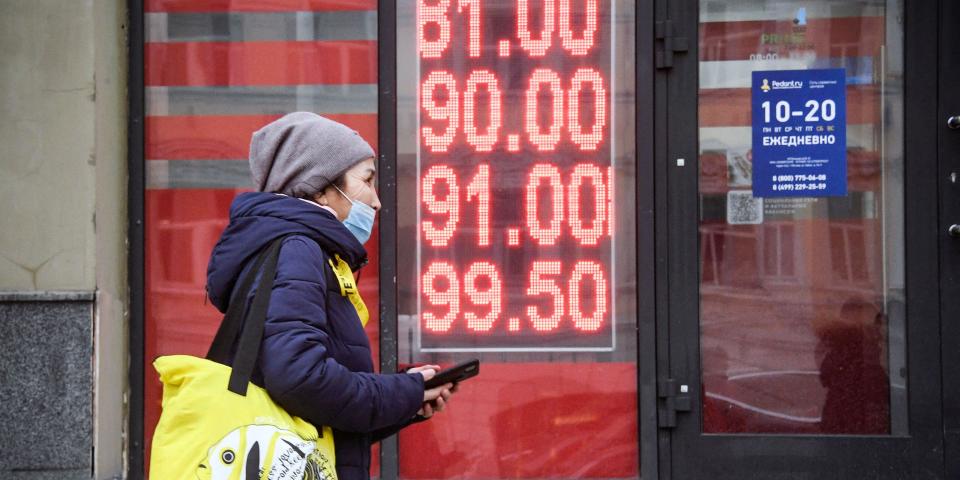 Russia currency sanctions economy