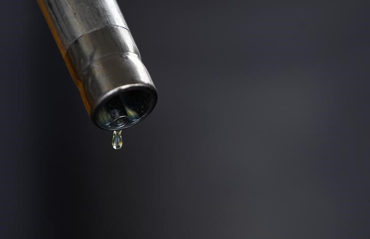 Oil down 5% on week as U.S. rate hike fears, job cuts defy OPEC+