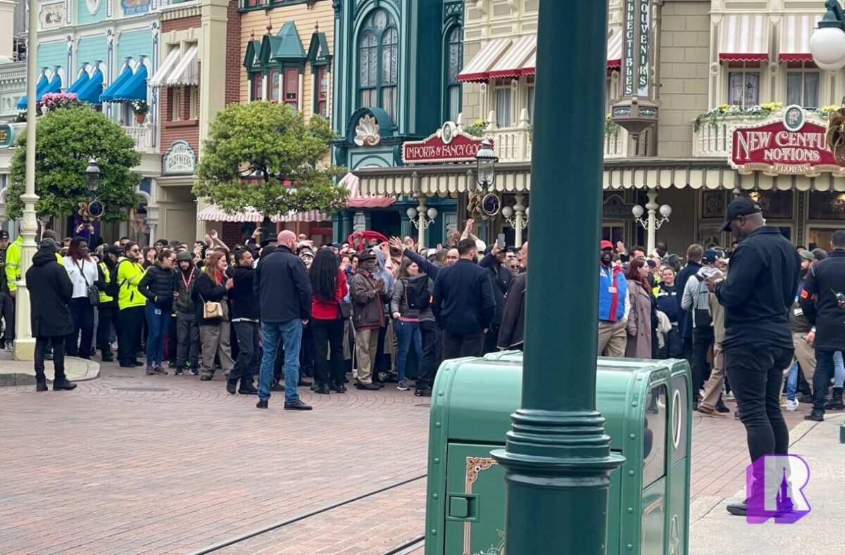 The Cast Member strike at Disneyland Paris took place this morning.