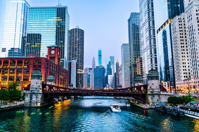 Riverwalk in St. Regis, Chicago