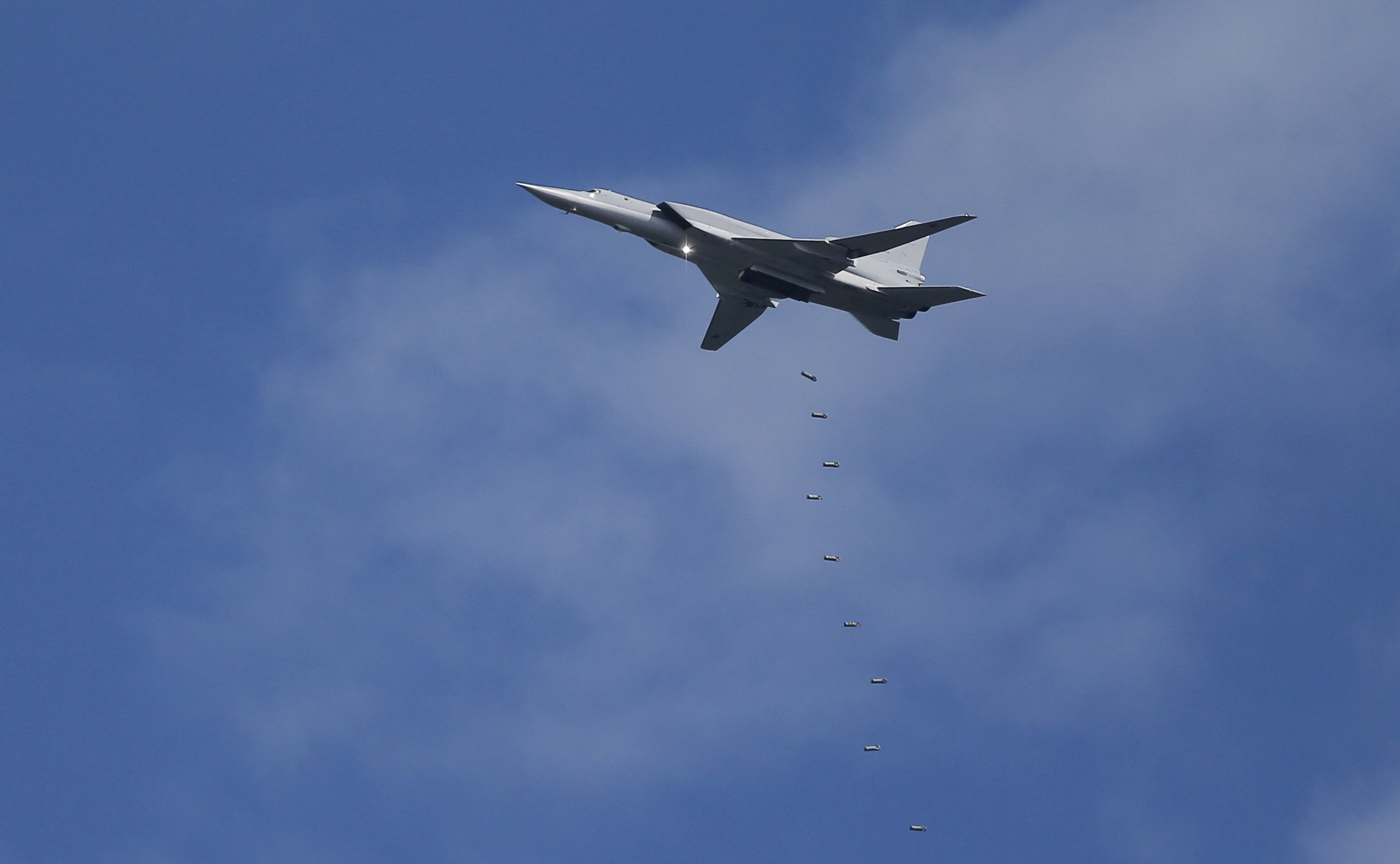 A Tu-22M3 bomber performs during the "Aviadarts" military aviation competition at the Dubrovichi range near Ryazan