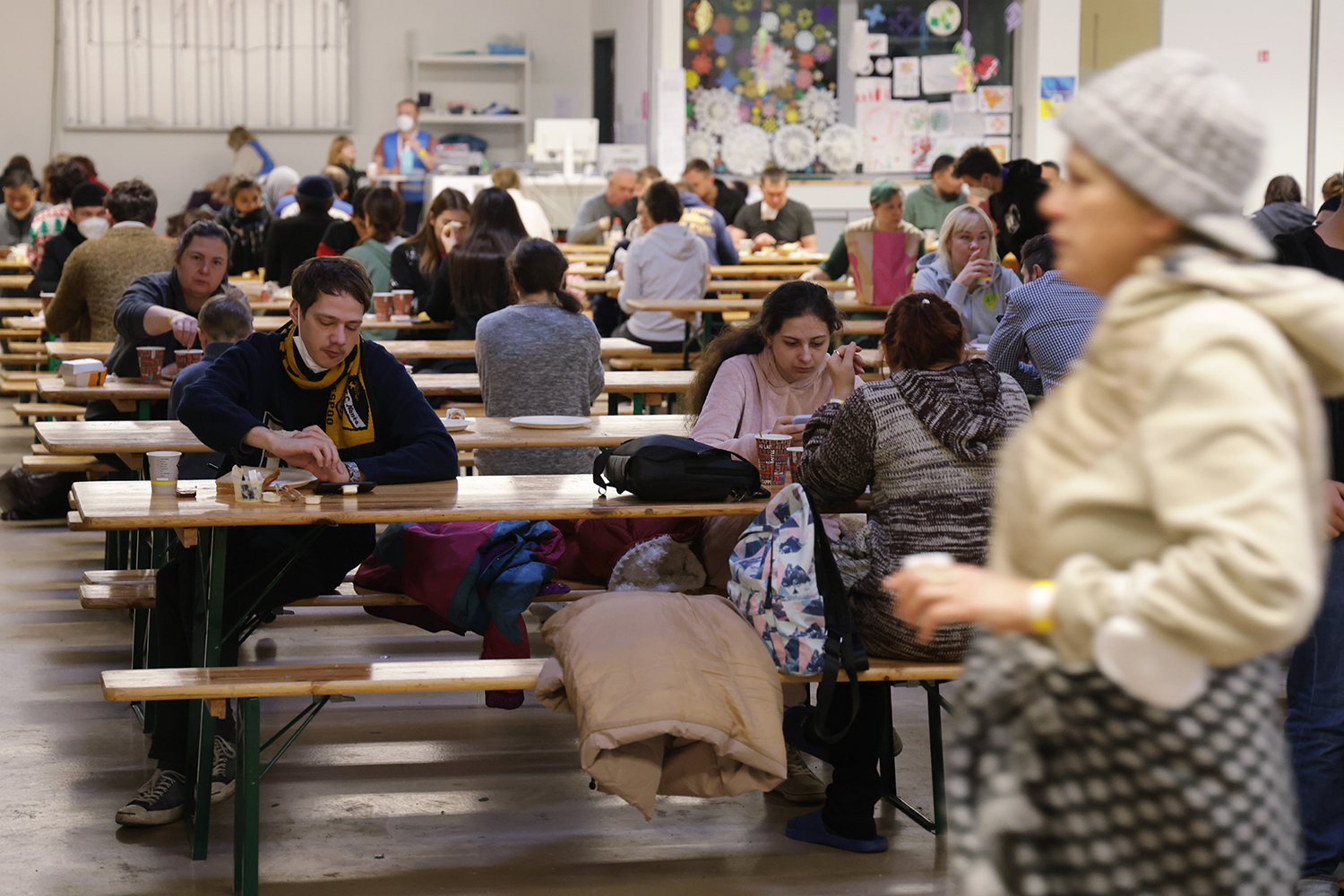 Refugees from Ukraine in a cafeteria
