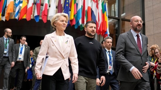 From left, European Commission President Ursula von der Leyen, Ukraine's President Volodymyr Zelenskyy and European Council President Charles Michel. (File/AP)