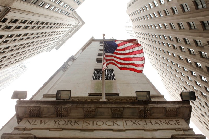 U.S. shares higher at close of trade; Dow Jones Industrial Average up 0.00%