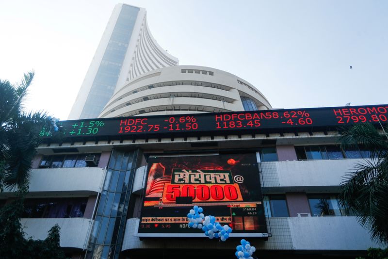 India shares higher at close of trade; Nifty 50 up 0.44%