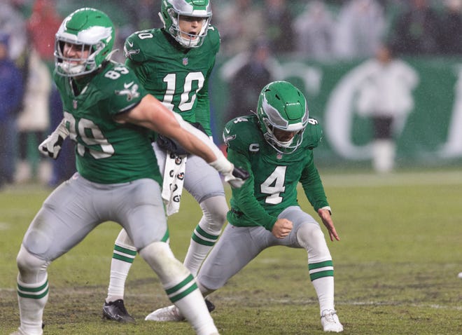 Nov 26, 2023; Philadelphia, Pennsylvania, USA; Philadelphia Eagles place kicker Jake Elliott (4) reacts after kicking a field goal against the Buffalo Bills to send the game into overtime at Lincoln Financial Field. Mandatory Credit: Bill Streicher-USA TODAY Sports