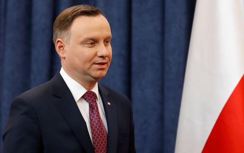 Polish president criticizes EU's executive for blocking funds