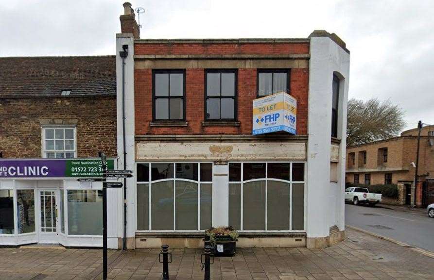 A new 'bank hub' is opening at the former Lloyds Bank in High Street, Oakham