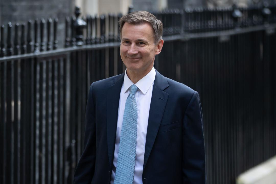 London, UK. 6th Mar, 2024. Chancellor of the Exchequer Jeremy Hunt poses in Downing Street. Notable measures in today's Budget were a 2p cut in National Insurance contributions and the abolition of the non-dom tax status for foreign nationals. (Credit Image: © Tejas Sandhu/SOPA Images via ZUMA Press Wire) EDITORIAL USAGE ONLY! Not for Commercial USAGE!