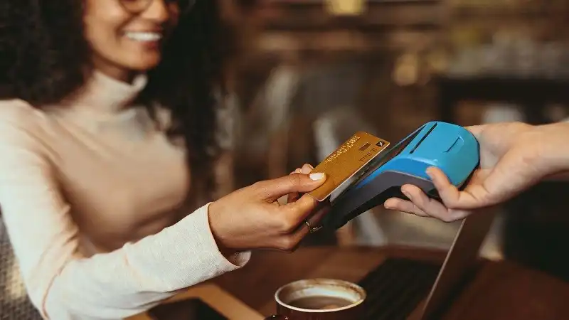 Cashless society: what are the pros and cons?