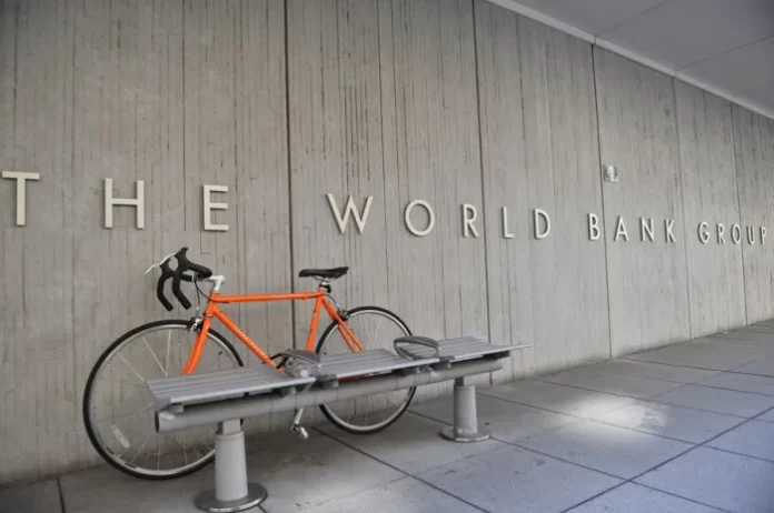 Photo taken on Sept. 12, 2012 shows the logo of the World Bank headquarters in Washington D.C., capital of the United States. (Photo/Xinhua)