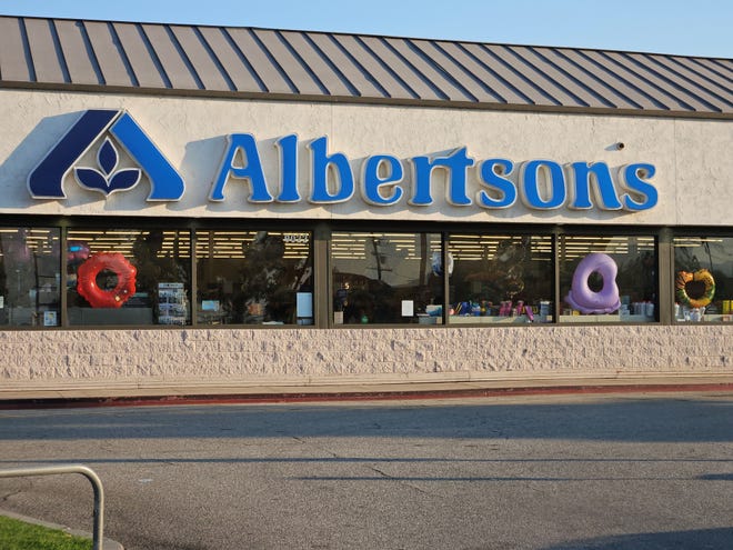 The front of the Albertson's store at 9022 Balboa Blvd. in Northridge, California as seen on Tuesday. The store is included in the list of stores to be sold by Albertson's and Kroger as a part of the proposed merger between the grocery giants.